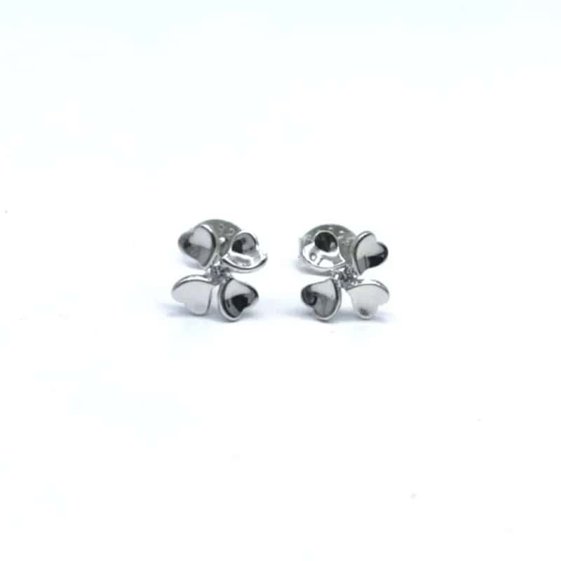 Pendientes de trébol de cuatro hojas de plata con piedras blancas